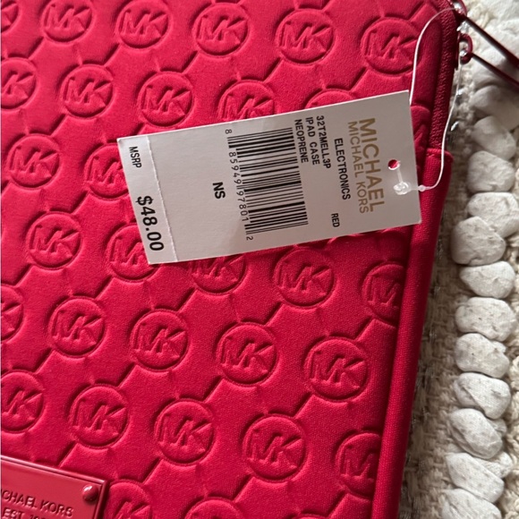 Michael Kors Red Tablet Sleeve - Picture 4 of 9